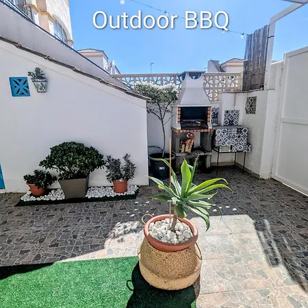 Mediterranean Chill House Bbq & Pools Gran Alacant