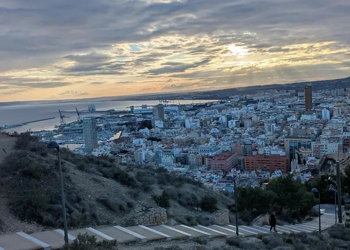 Mediterranean House 格兰阿利坎特